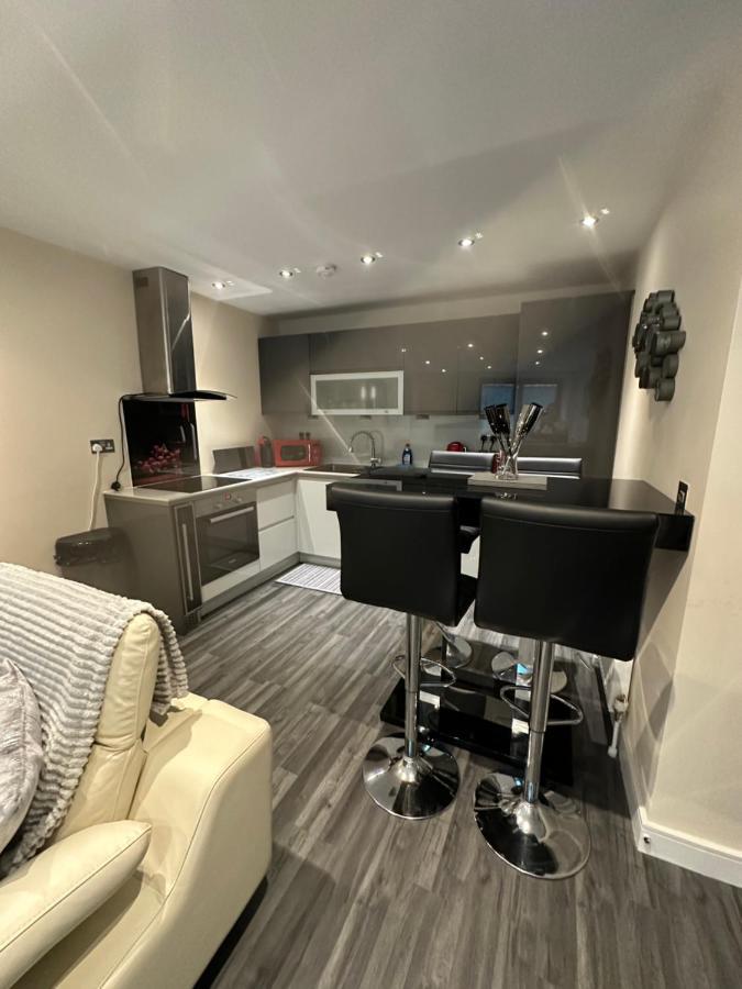Bond Street Luxury Apartment Central 첼름스퍼드 외부 사진