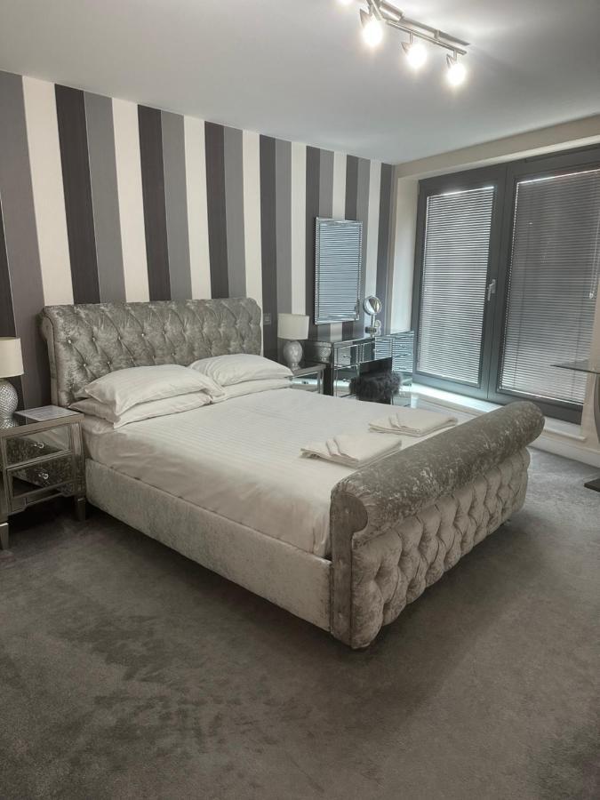 Bond Street Luxury Apartment Central 첼름스퍼드 외부 사진